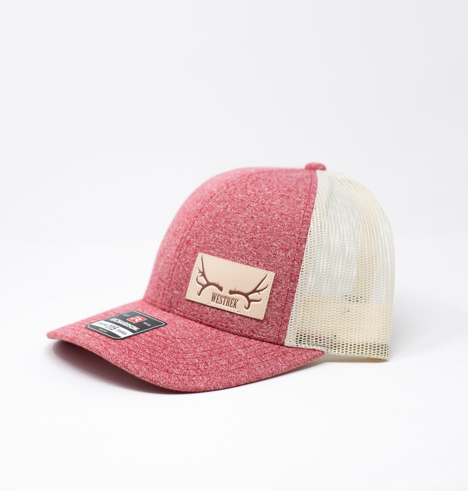 Heather red/birch patch hat