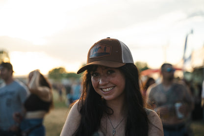 Brown/khaki curved brim packout hat