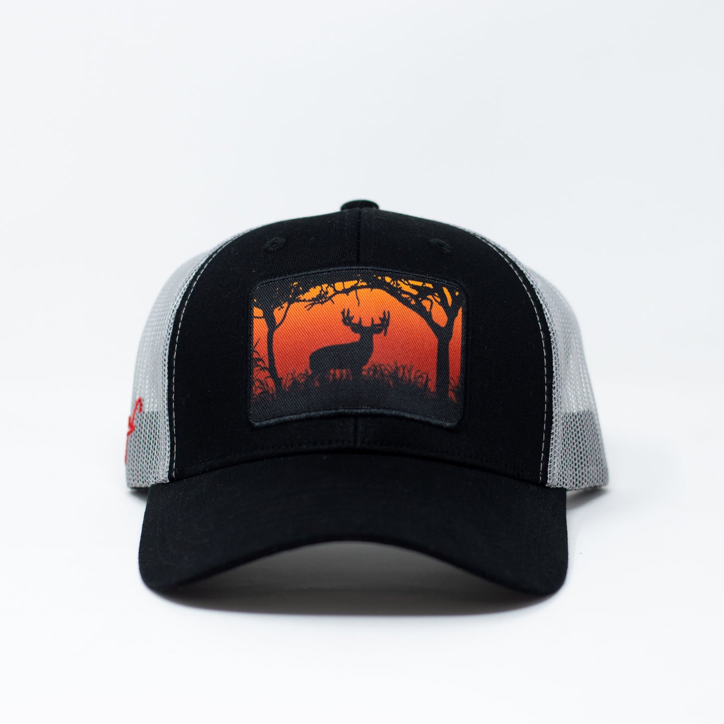 White tail sunset hat